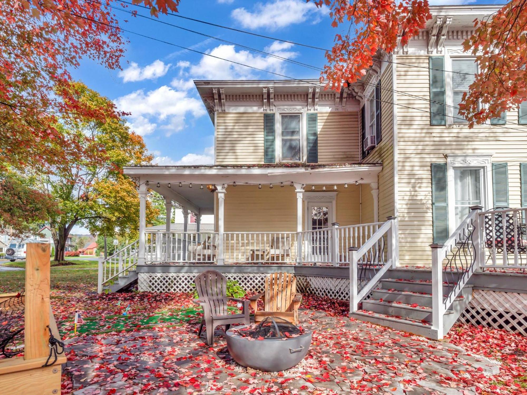 The Kelly House - 4 Bedroom Historic Lodge - Downtown Ellicottville Esterno foto